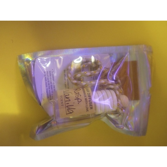Car Diffuser Fragrance Oil Raspberry Vanilla 8‎ ML Small Spaces various styles - Picture 1 of 3